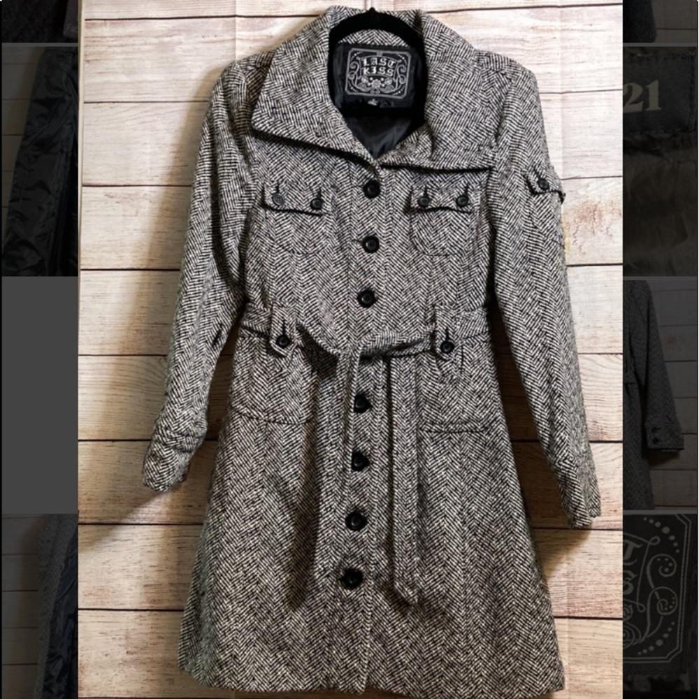 Women’s Last Kiss black and white peacoat